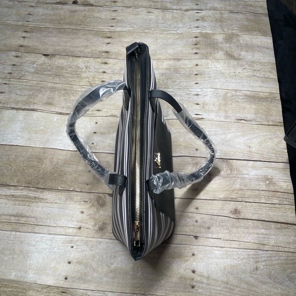 Lou Black and White Striped Women's Bag - Picture 4 of 7